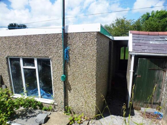 WORKSHOP AND GARAGE