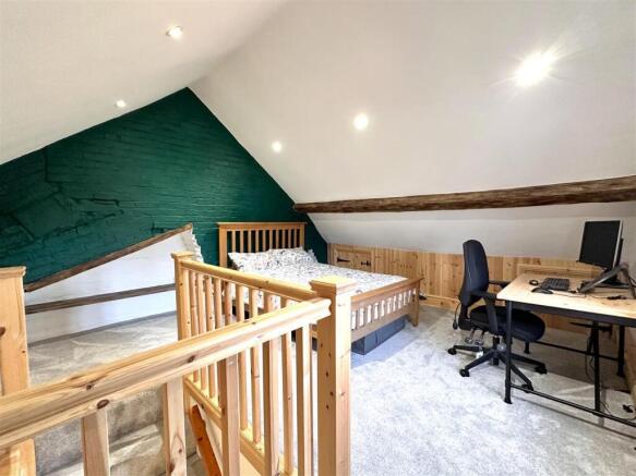 Thur sBedroom 753
