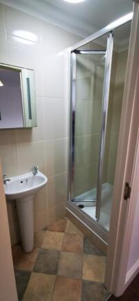 En-suite Shower Room (Top Floor Bedroom)