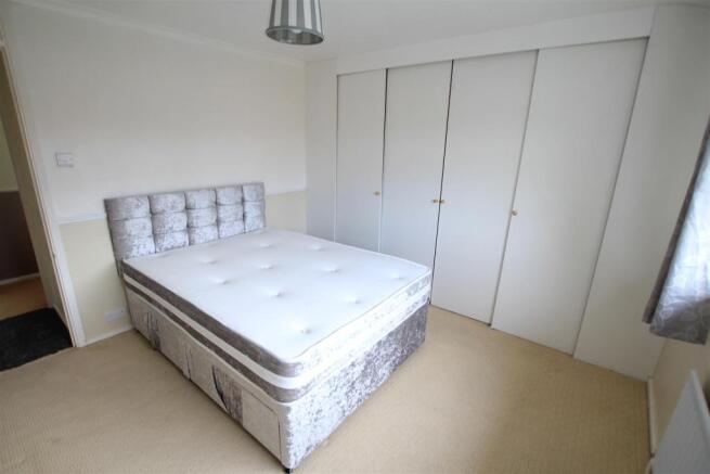Bedroom One (2).JPG