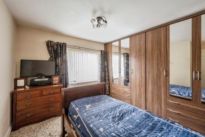 3 bed Town House for sale Image 7