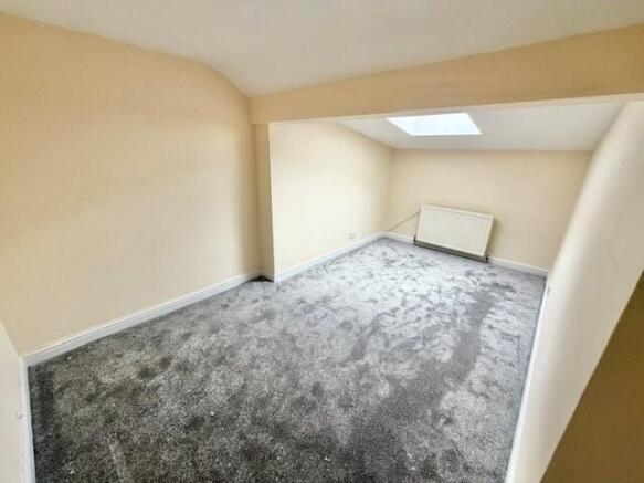 2 bed House to rent Image 8
