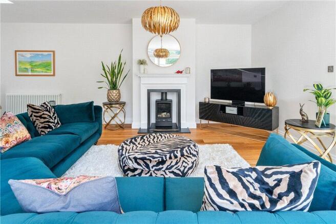 4 bed Detached for sale Image 7