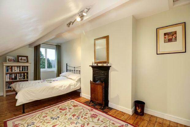 BEDROOM 4