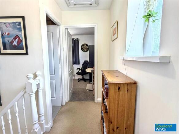 2 bed Semi-Detached for sale Image 5