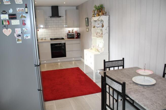 Fitted Kitchen Picture 2