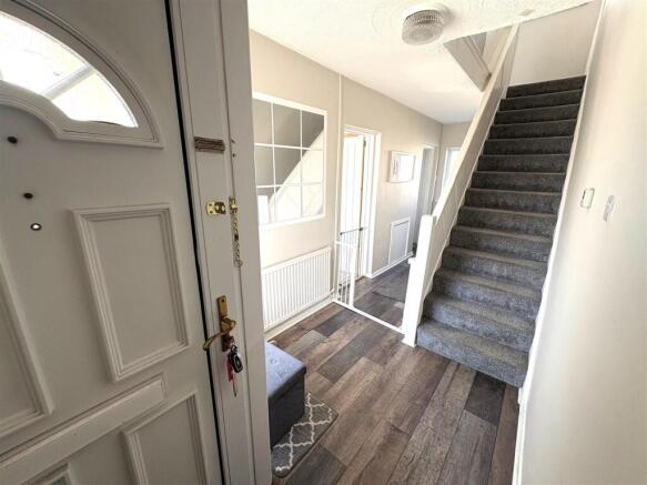 Hallway a.jpg