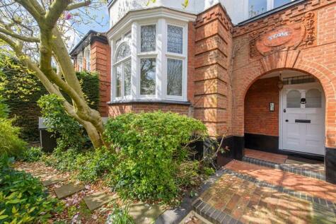 Hollycroft Avenue, Hampstead, London, NW3