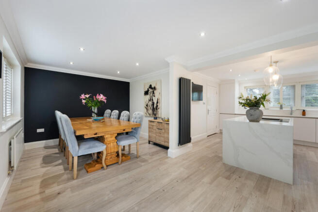 4 bed Detached for sale Image 6