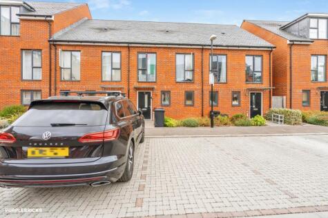 Pinewood Way, Chichester, PO19