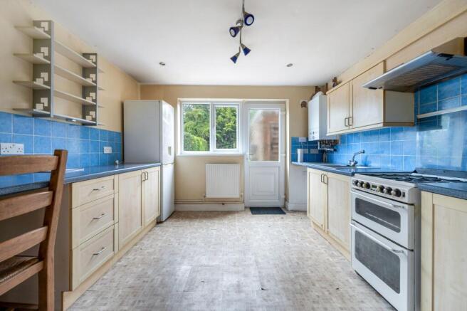 Willow Crescent, Oakham photo 4