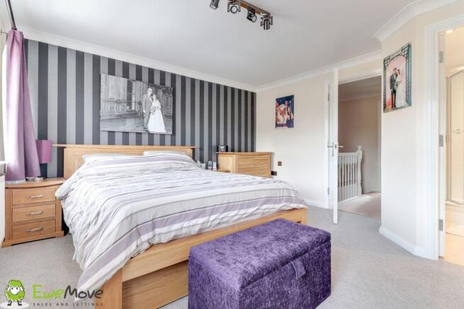 Over-sized Master Bedroom with Ensuite