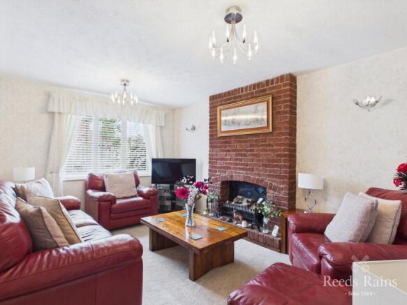 4 bed Detached for sale Image 5