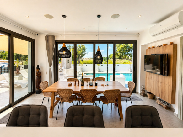 dining table & bar