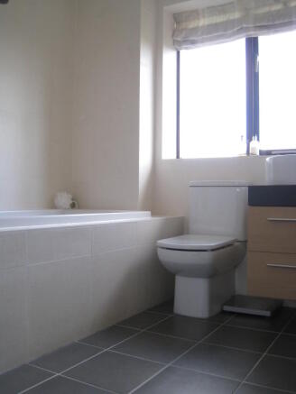 Family Bathroom.