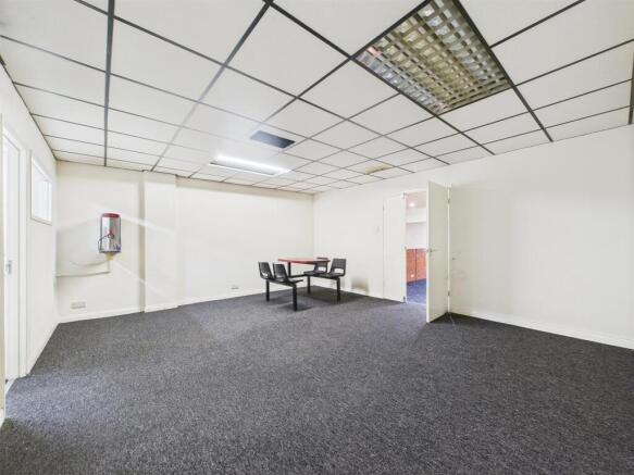 3 - Freehold Mixed-Use Investment, East Street, Be