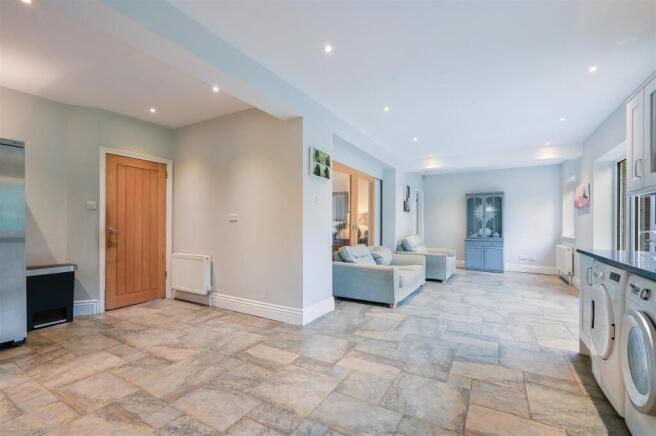 WARREN ROAD, 29- (9).jpg