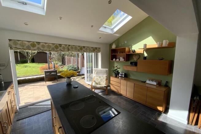 kitchen/dining room 