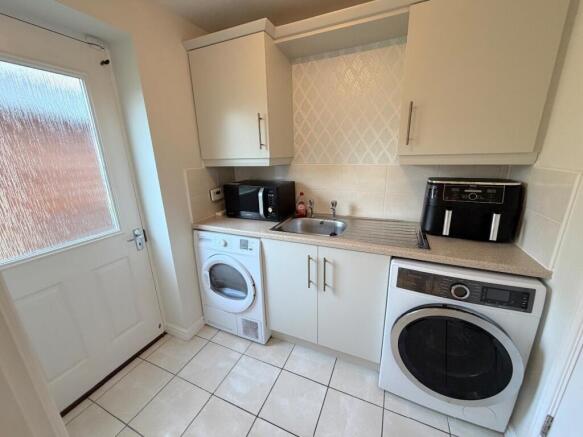 4 bed Detached for sale Image 6