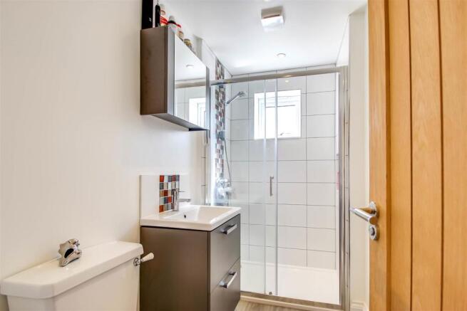 Cloak-shower room - 15.jpg