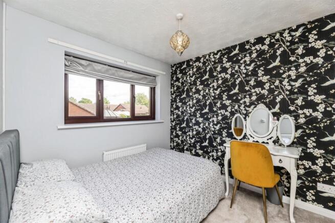 3 bed Semi-Detached for sale Image 7