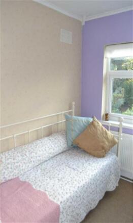 BEDROOM 3 (REAR)