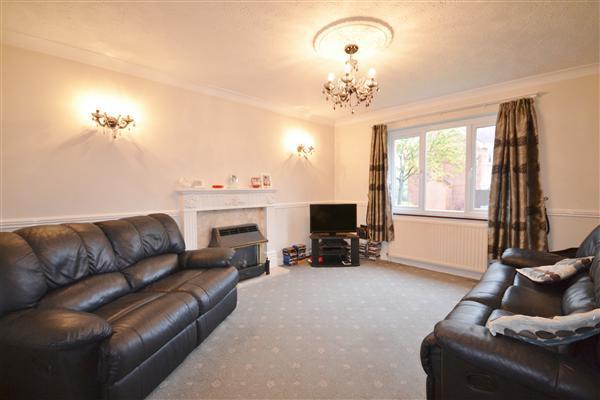 LOUNGE: