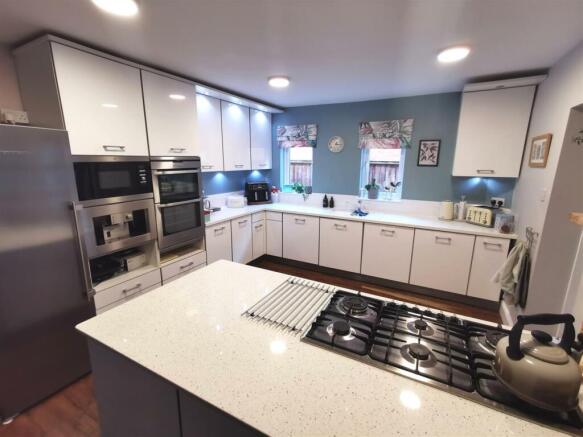 Kitchen/Dining Room