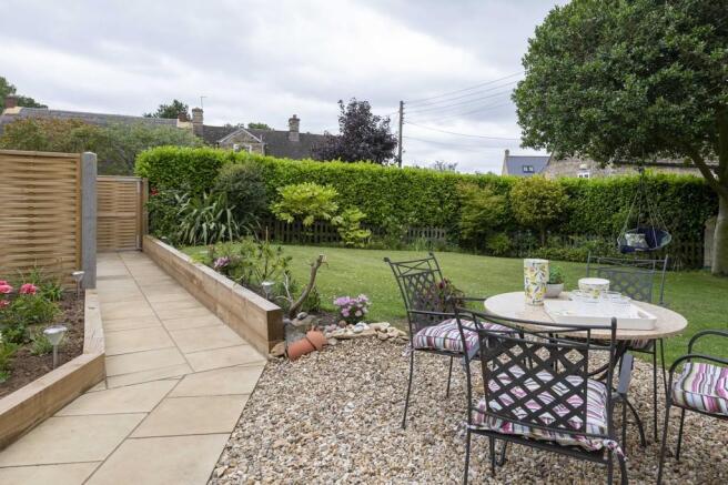 Al fresco dining ...