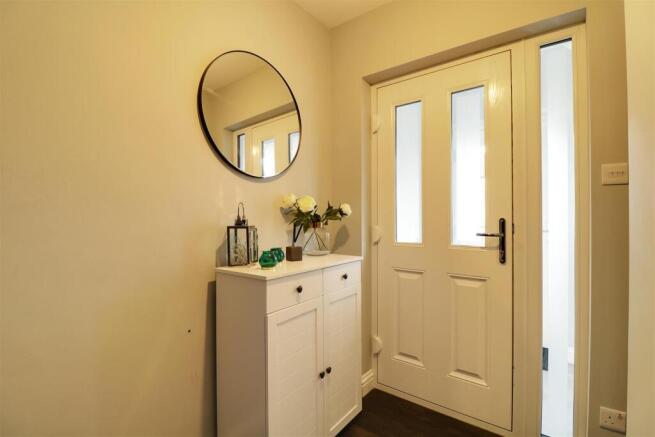 WELCOMING RECEPTION HALLWAY