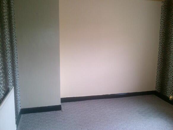 3 bed Semi-Detached to rent Image 5