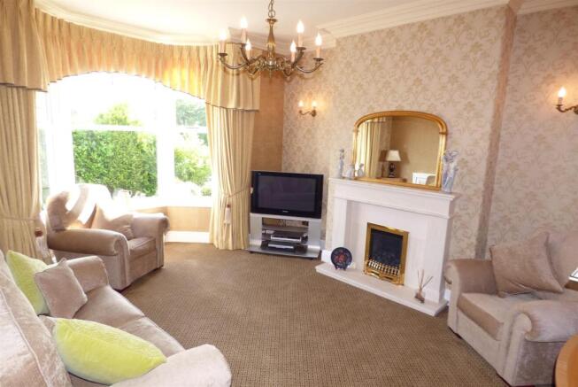 SITTING ROOM