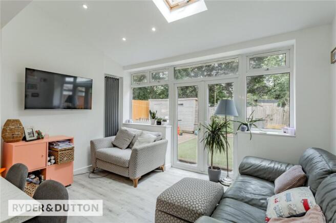 3 bed Semi-Detached for sale Image 4