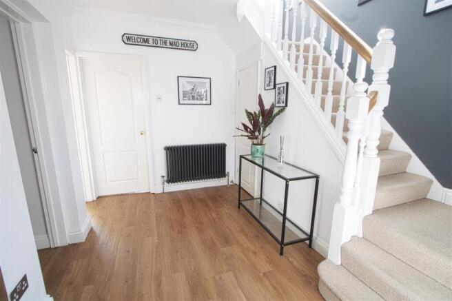 ENTRANCE HALL.jpg
