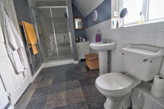 Master En-suite