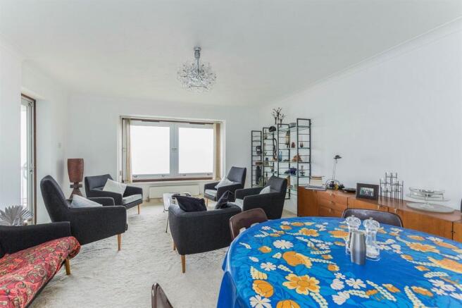 Living/Dining Room
