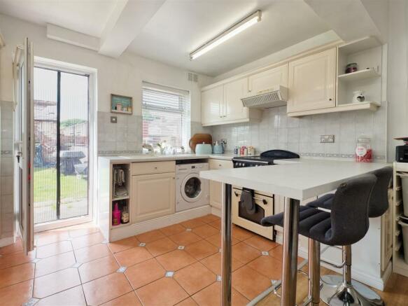 BREAKFAST KITCHEN