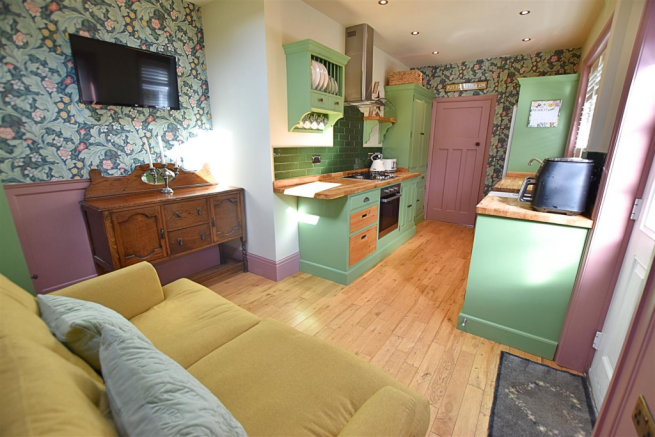 KITCHEN DINER