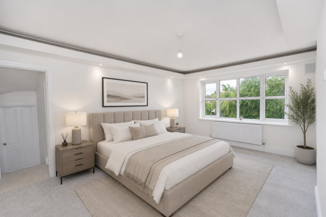 4 bed Semi-Detached for sale Image 4