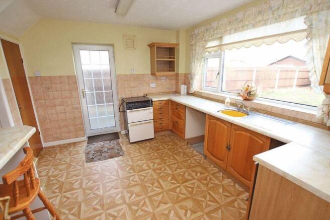 Kitchen photo 2