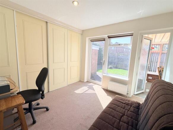 2 bed Detached Bungalow for sale Image 6