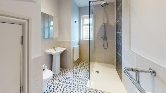 116-Forest-Lane-Bathroom 1