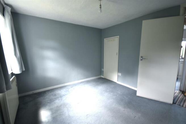 bedroom one wardrobe.JPG