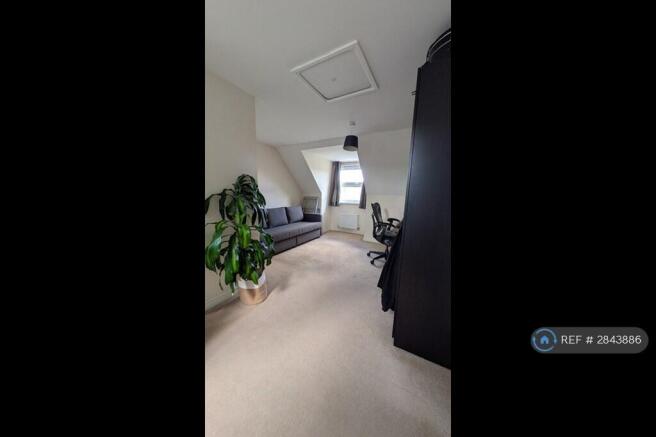Second Floor - Double/ King Bedroom With Ensuite