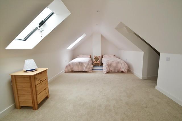 Bed 4/Games Room