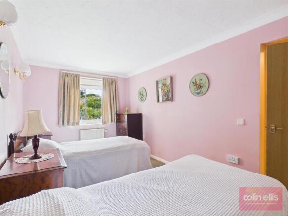2 bed Flat for sale Image 9