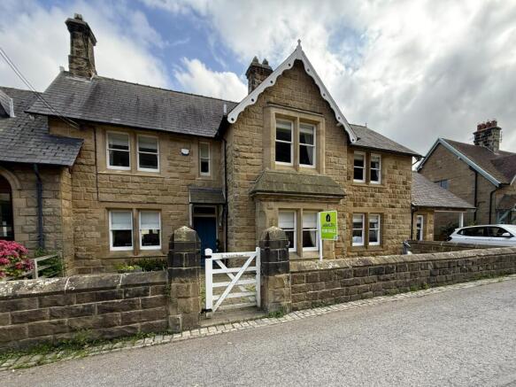 4 bed Semi-Detached for sale Image 4