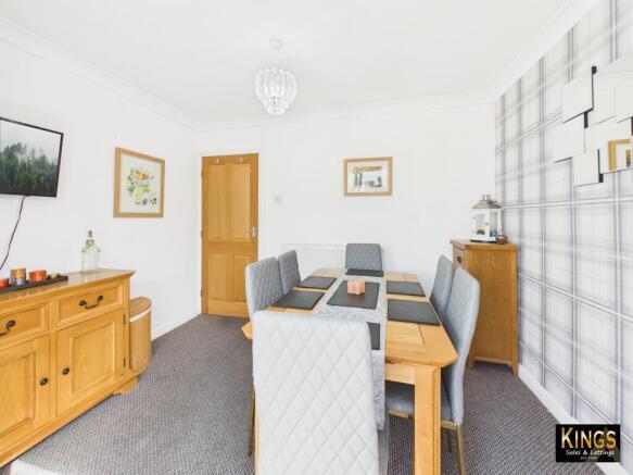 2 bed Semi-Detached Bungalow for sale Image 7