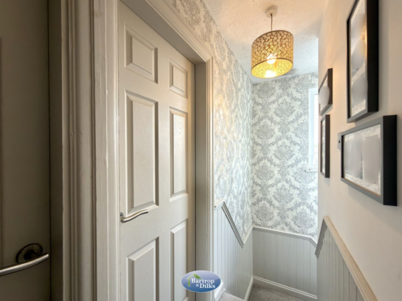 3 bed Semi-Detached for sale Image 9