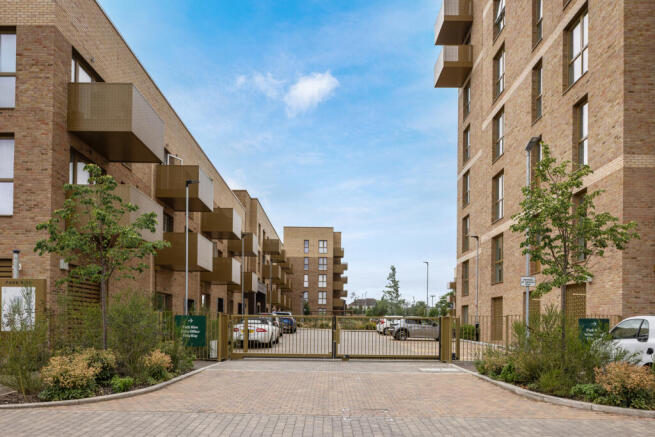 Park Rise, Riverbank Court, Sunrise Avenue, Hornchurch, Havering photo 4